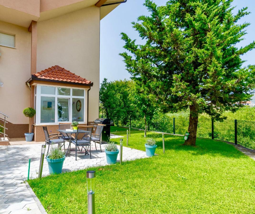 Ena Apartment Split Bagian luar foto