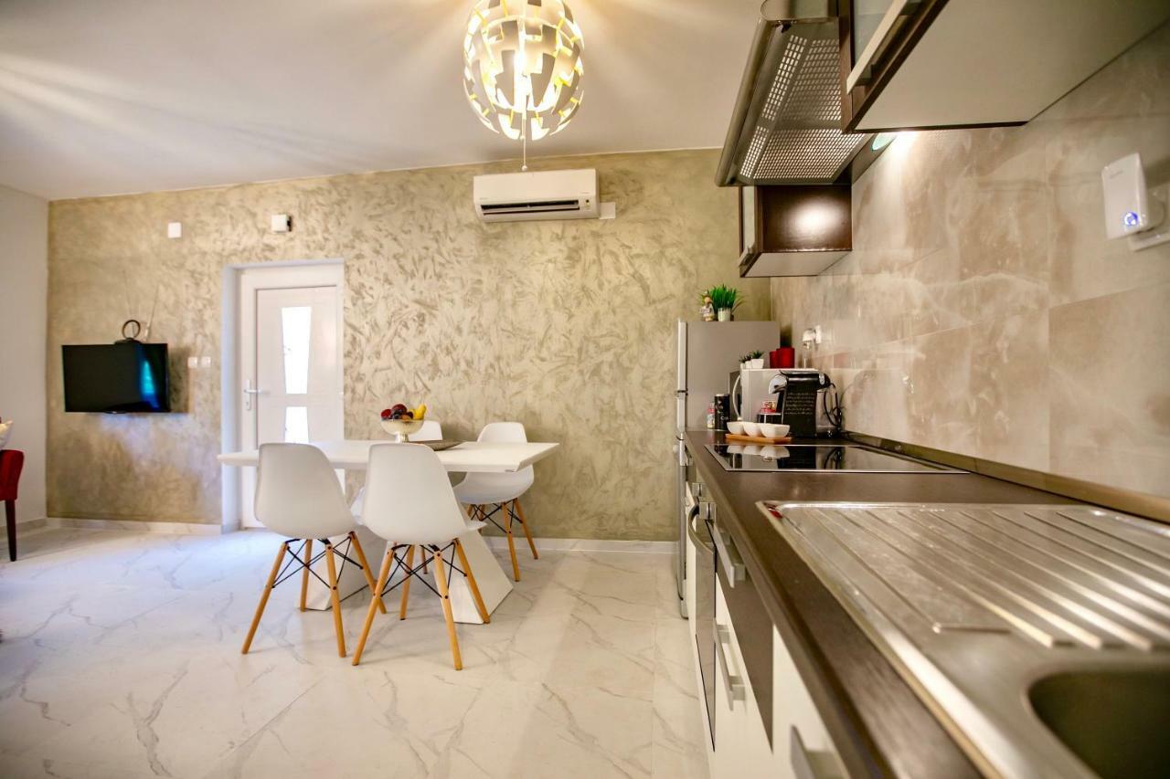 Ena Apartment Split Bagian luar foto