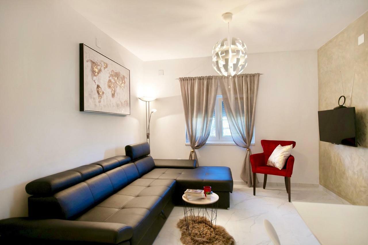 Ena Apartment Split Bagian luar foto