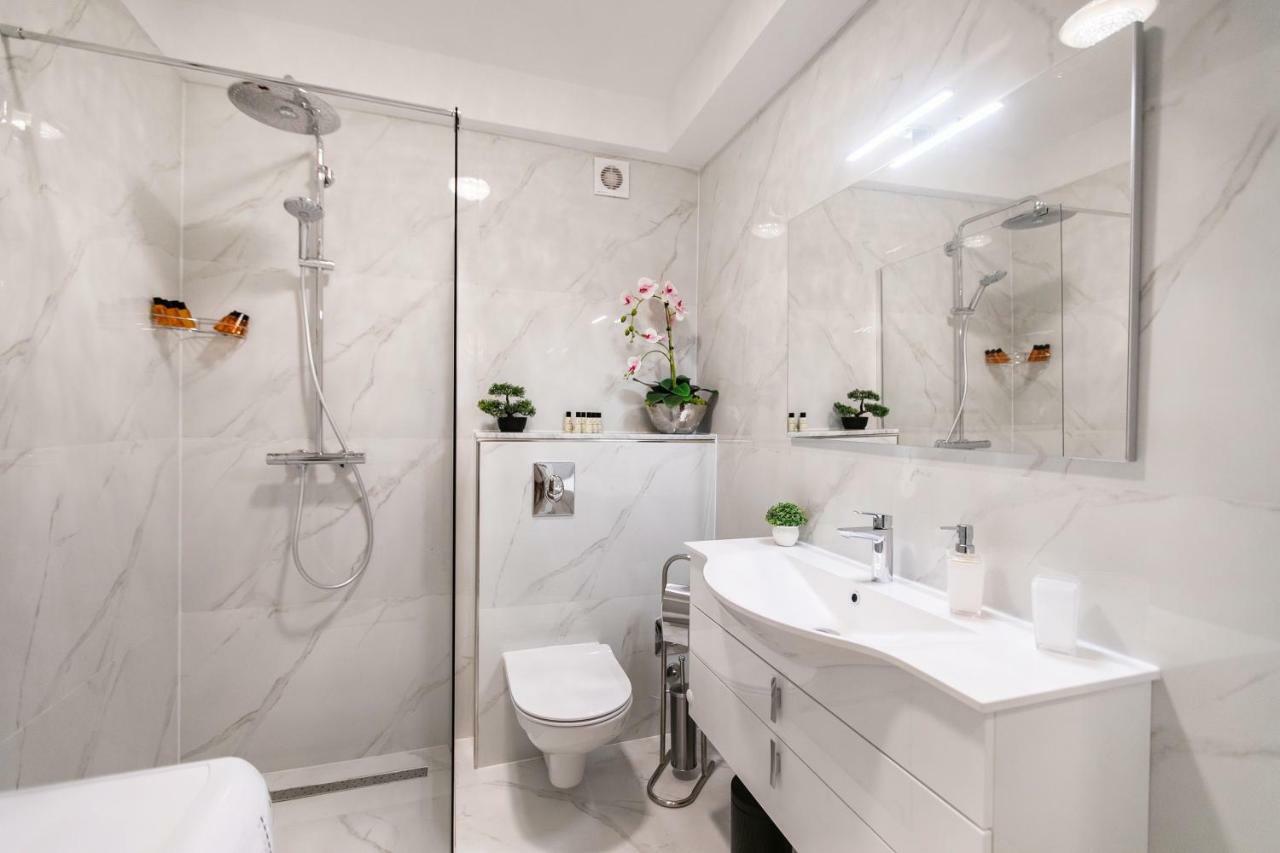 Ena Apartment Split Bagian luar foto