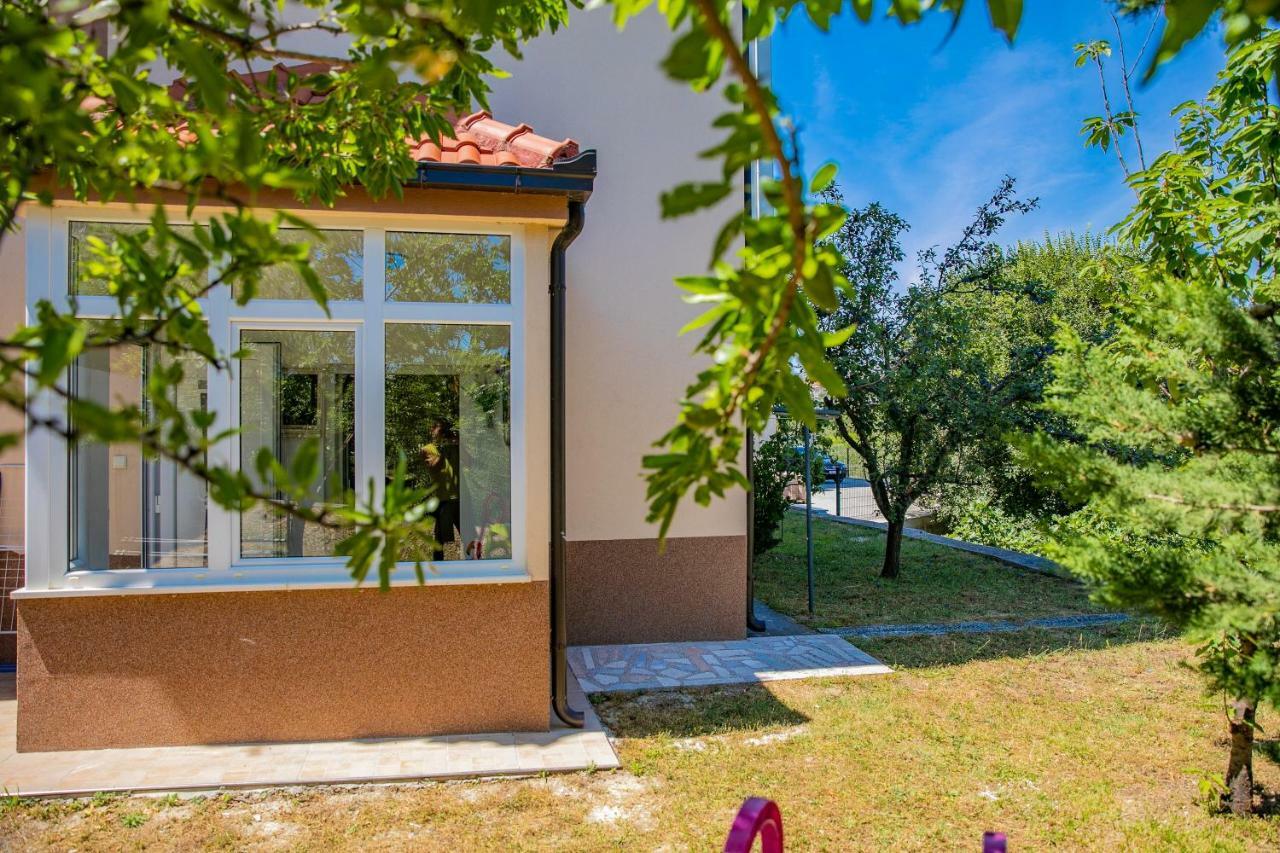 Ena Apartment Split Bagian luar foto