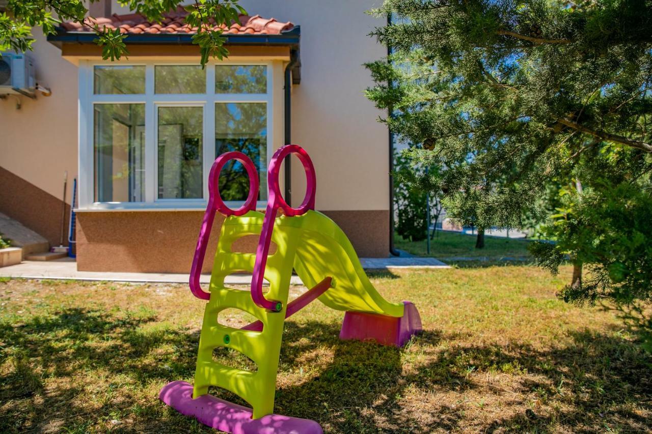 Ena Apartment Split Bagian luar foto
